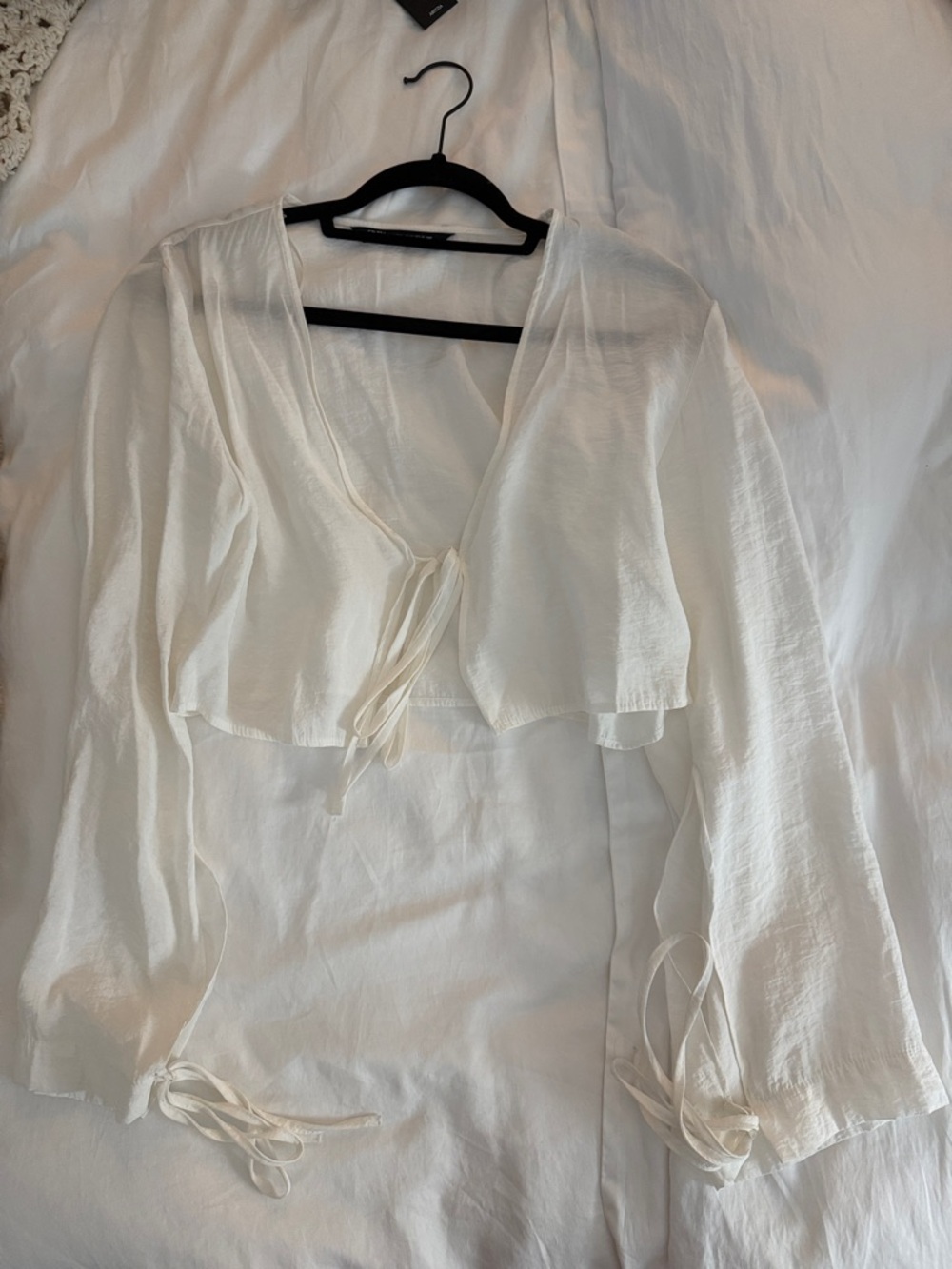 Zara White Tie-Front Cropped Long-Sleeve Blouse